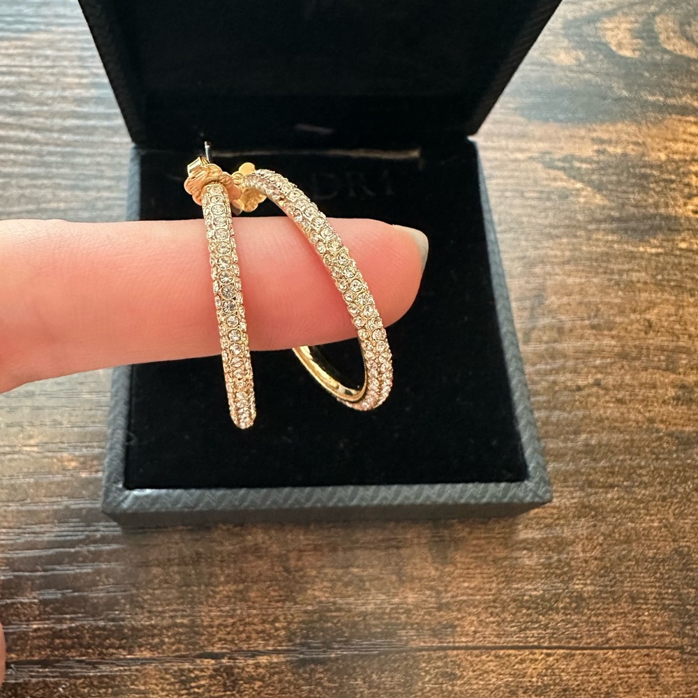 Beautiful gold Nadri earrings